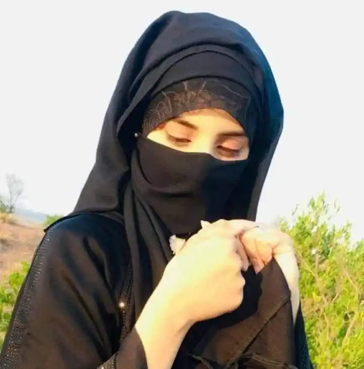 Black Hijab Girls DP (22)