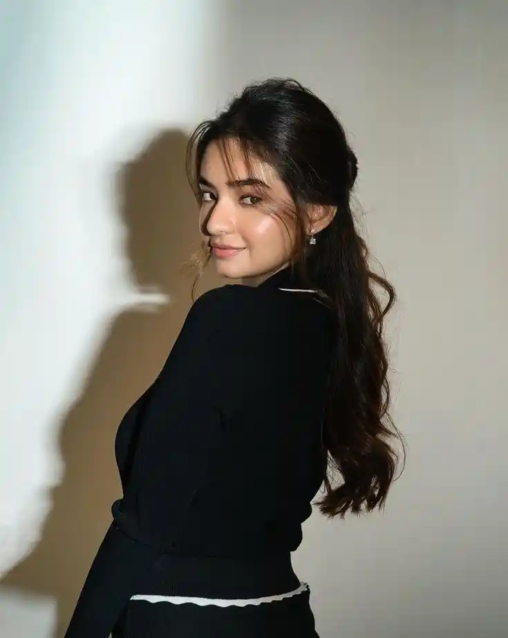 Girls DP in black dress (10)