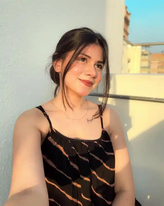 Girls DP in black dress (45)