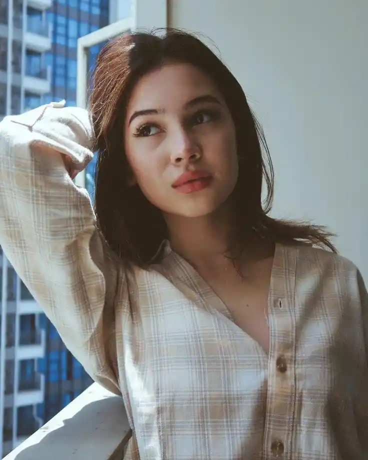 Girls DP in white dress (32)