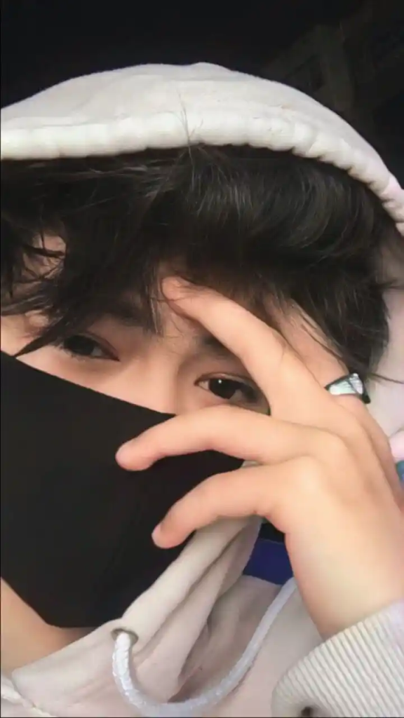 Hidden Face Boys DP with Hoodies & Masks (40)