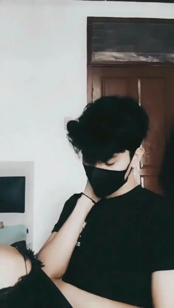 Hidden Face Boys DP with Hoodies & Masks (44)