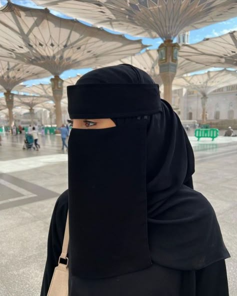 Hijab Mask Girls DP (12)