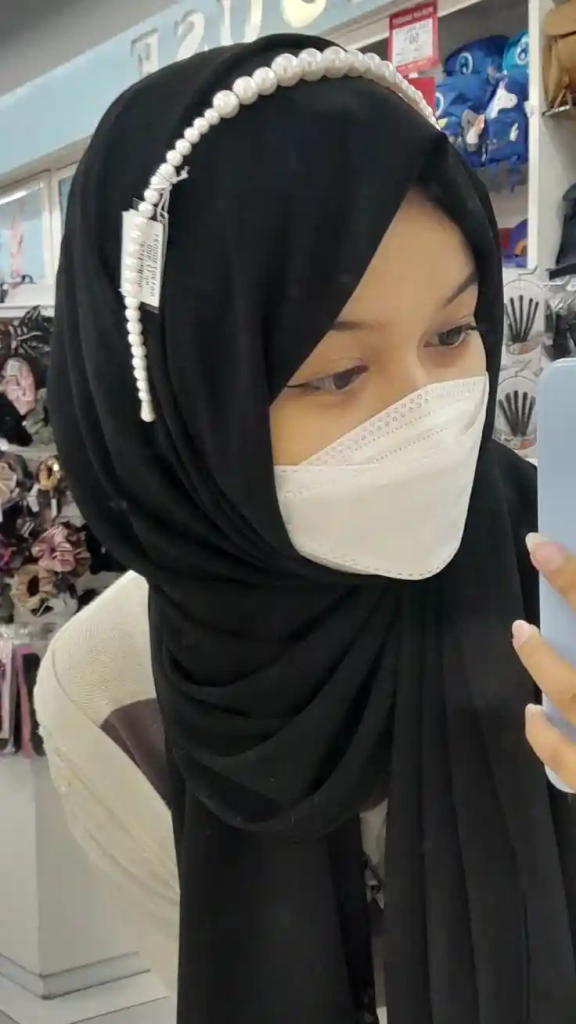 Hijab Mask Girls DP (55)