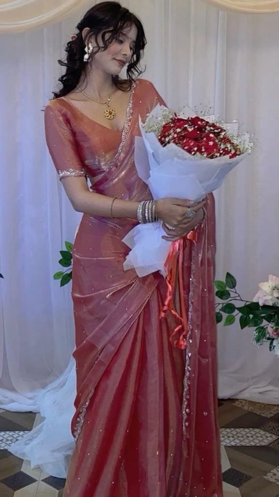 Real Girls DP in Saree (2)