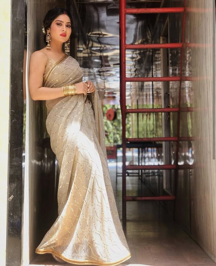 Real Girls DP in Saree (24)