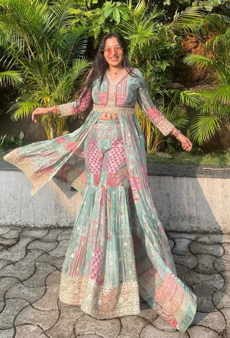 Real Girls DP in Saree (32)