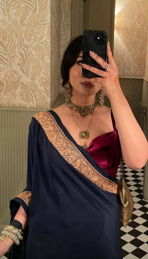 Real Girls DP in Saree (5)