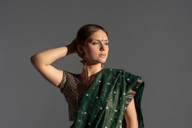 Real Girls DP in Saree (53)
