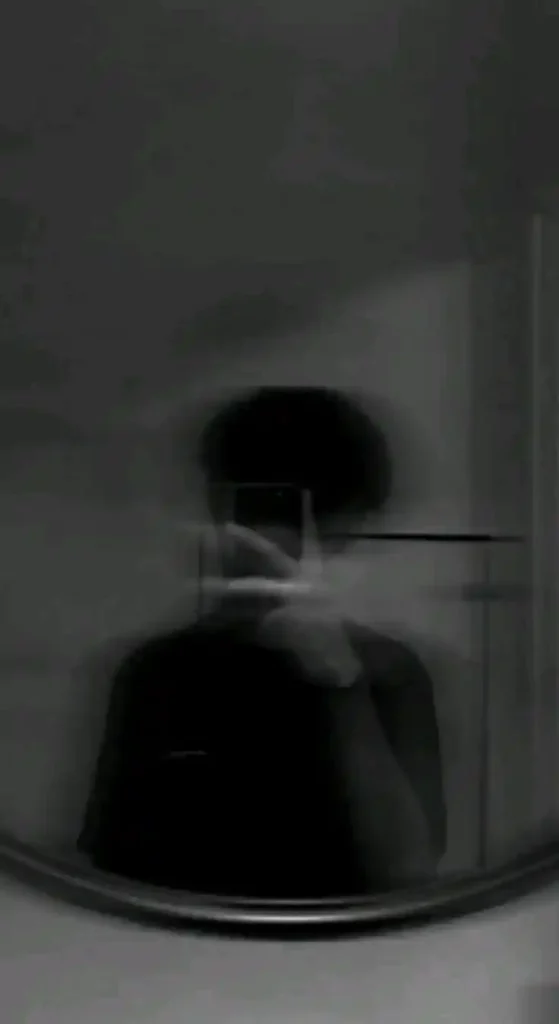 blurry Hidden Face Boys DP (1)