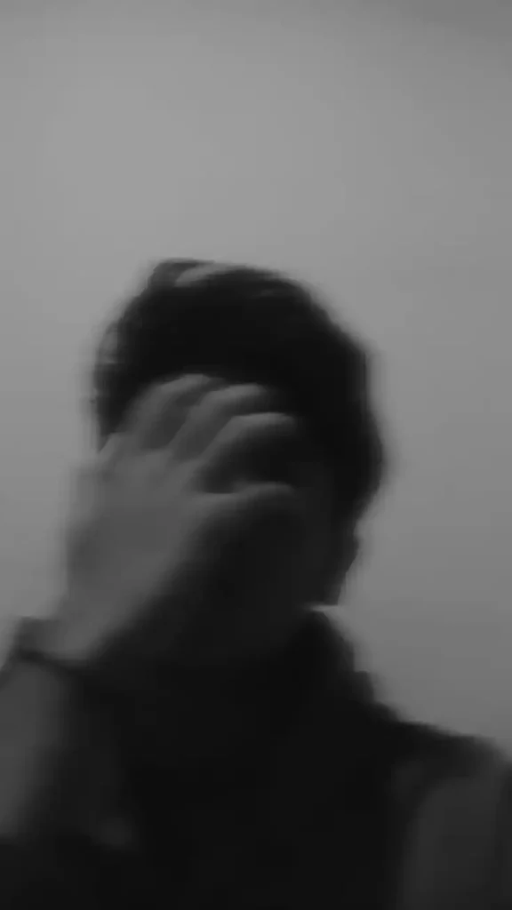 blurry Hidden Face Boys DP (12)
