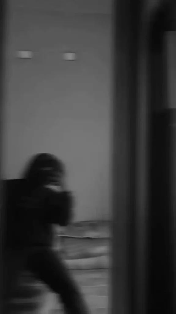 blurry Hidden Face Boys DP (27)