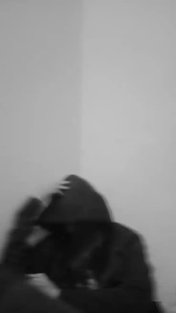 blurry Hidden Face Boys DP (3)