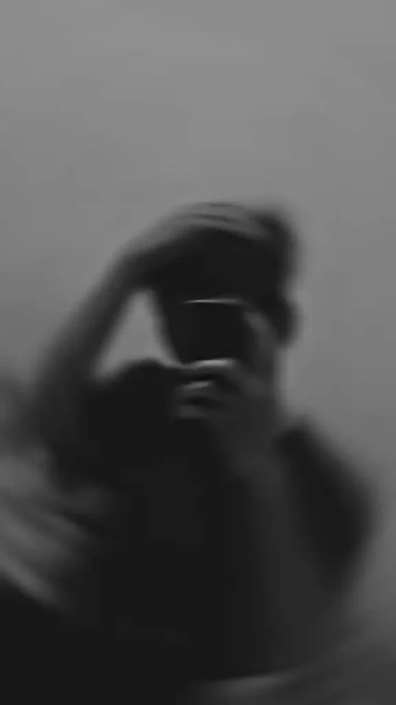 blurry Hidden Face Boys DP (32)