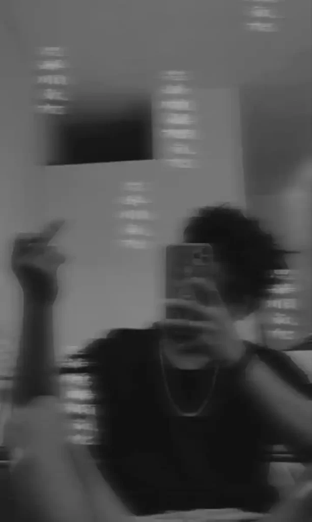 blurry Hidden Face Boys DP (38)
