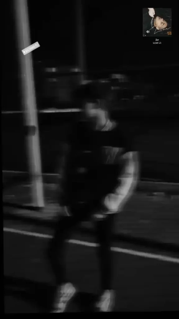 blurry Hidden Face Boys DP (45)