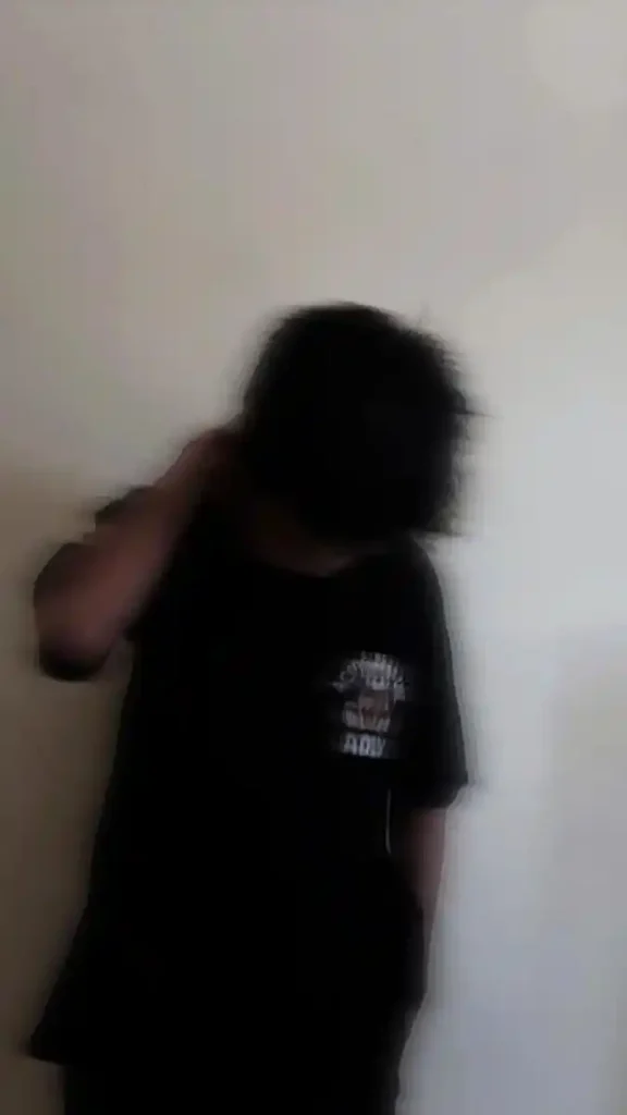 blurry Hidden Face Boys DP (46)