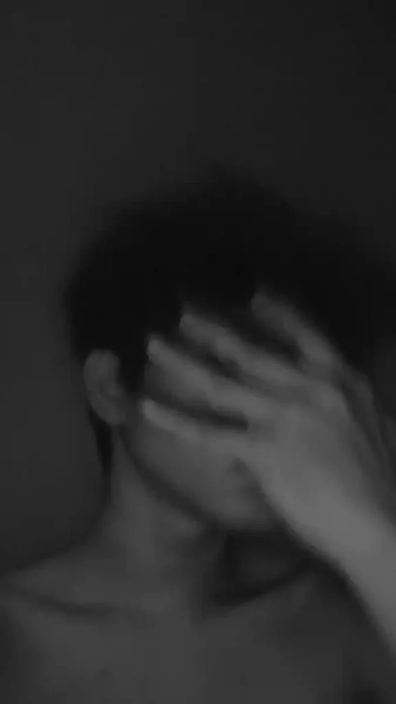 blurry Hidden Face Boys DP (47)