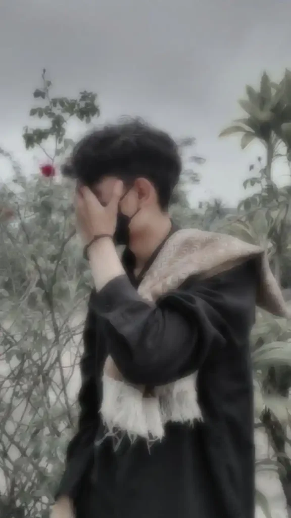 blurry Hidden Face Boys DP (5)