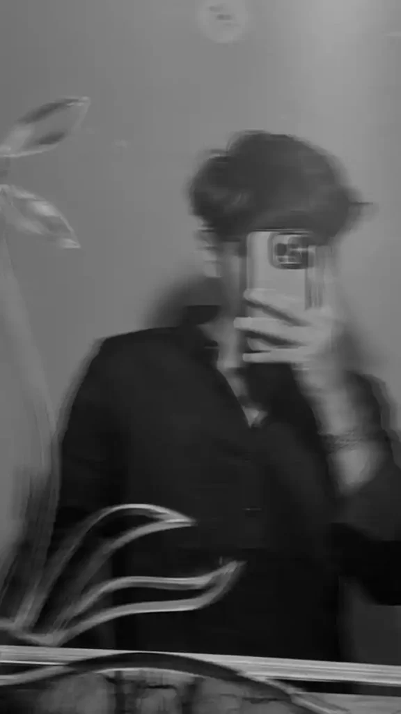 blurry Hidden Face Boys DP (54)