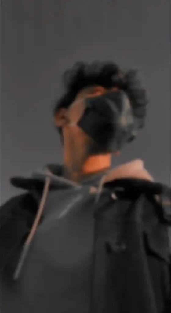 blurry Hidden Face Boys DP (58)