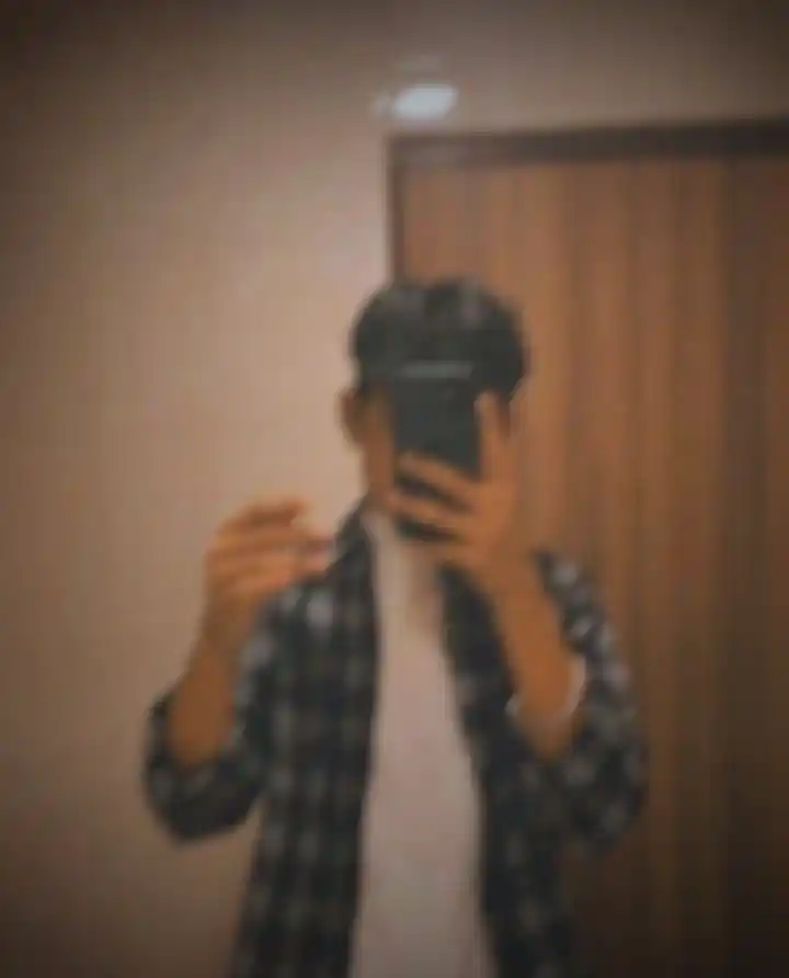 blurry Hidden Face Boys DP (72)