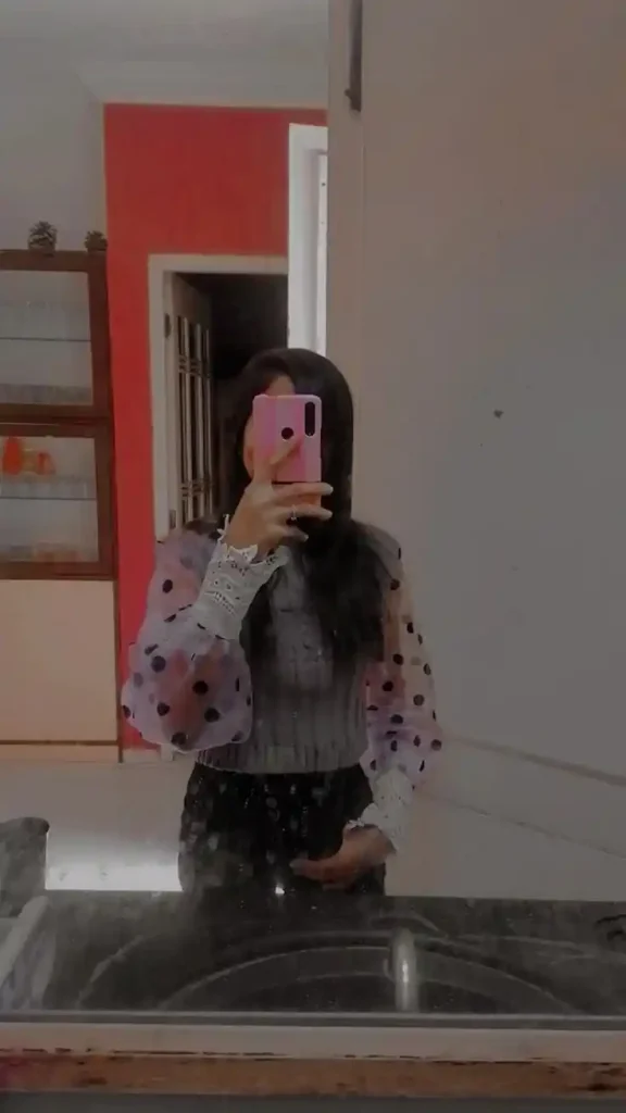 mirror selfie dp (11)