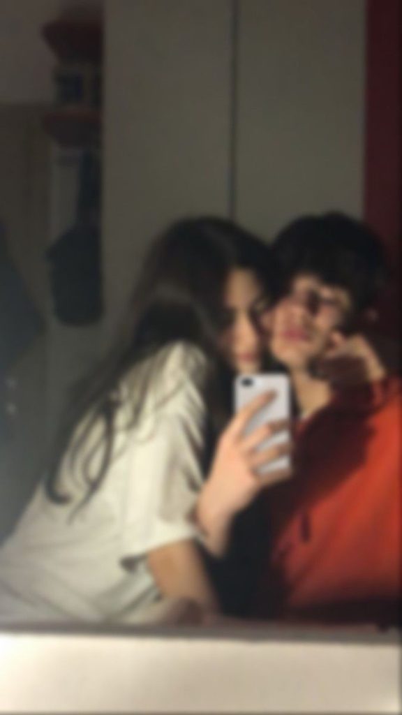 mirror selfie dp (20)