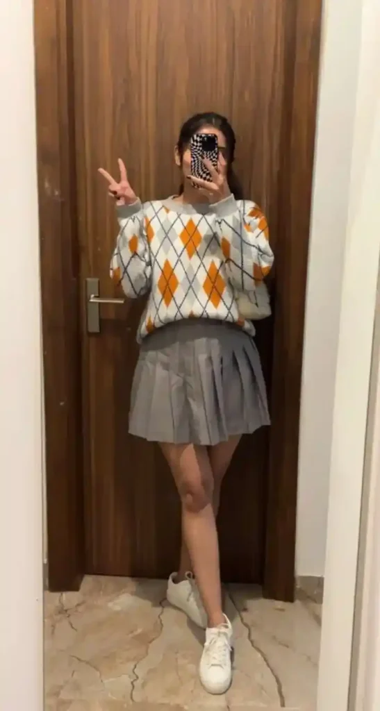 Mirror Selfie DP