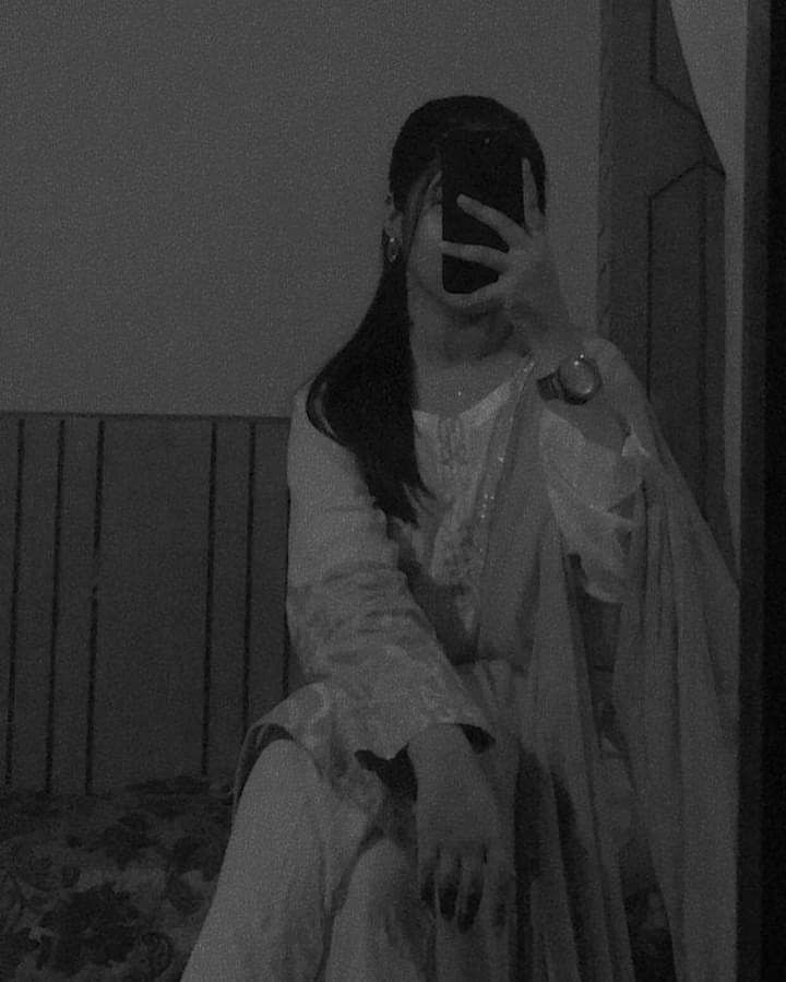 mirror selfie dp (38)