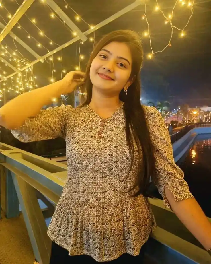 Chill Real Girls DP