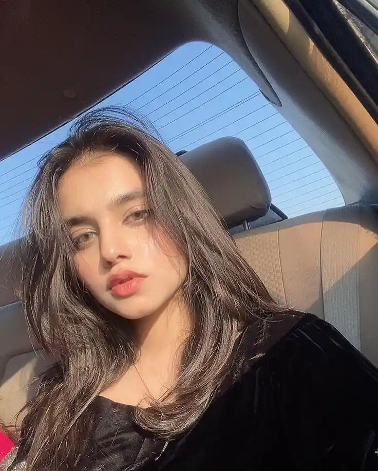 Chill Real Girls DP