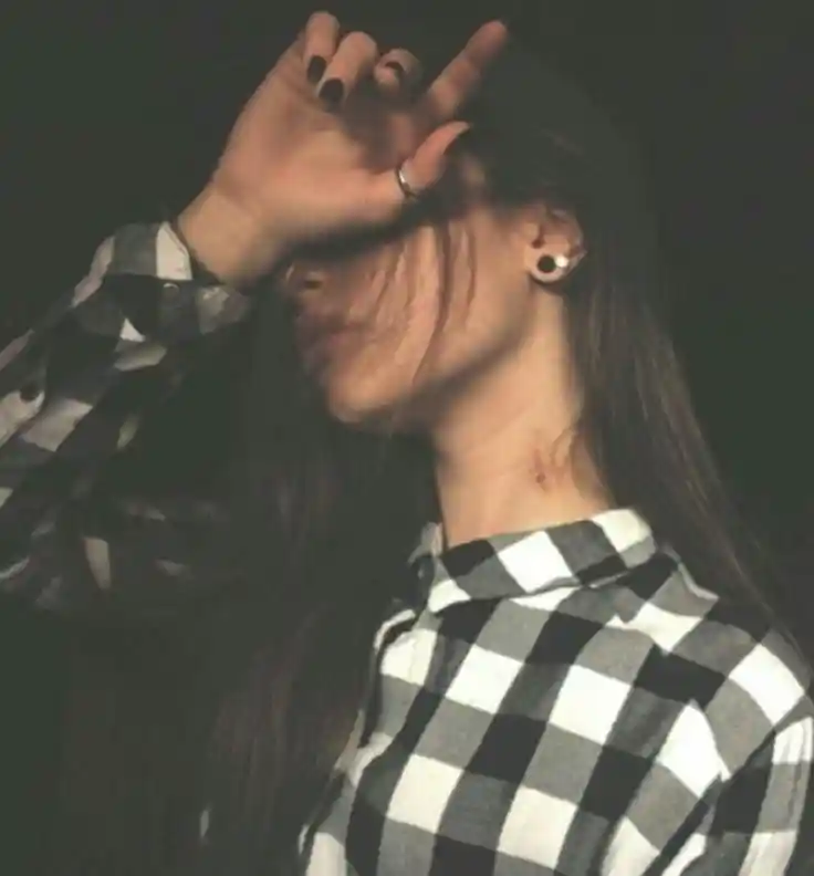 Lonely girl DP (20)